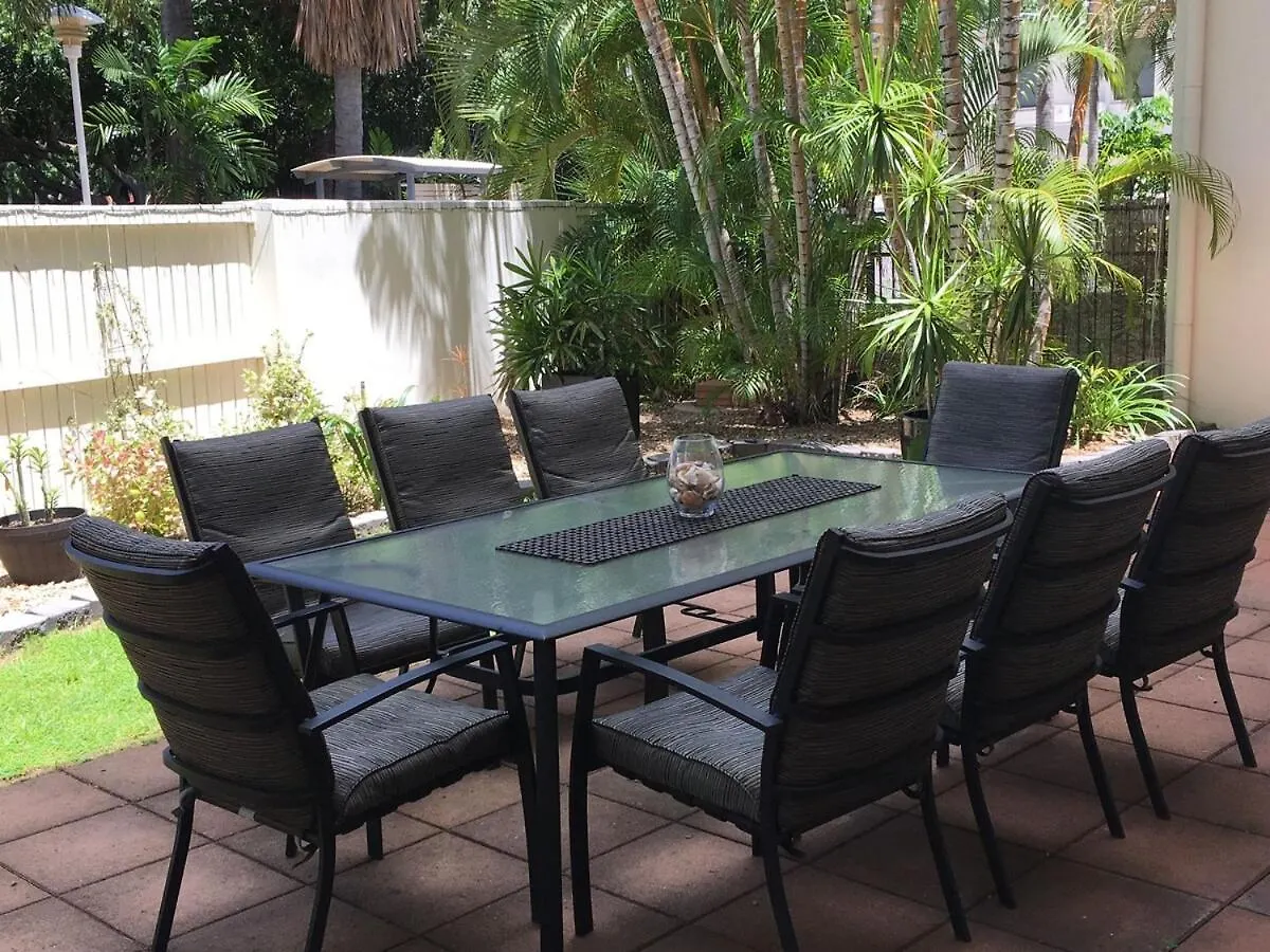 Strand Marina-Ground Floor With Courtyard Townsville Apartment